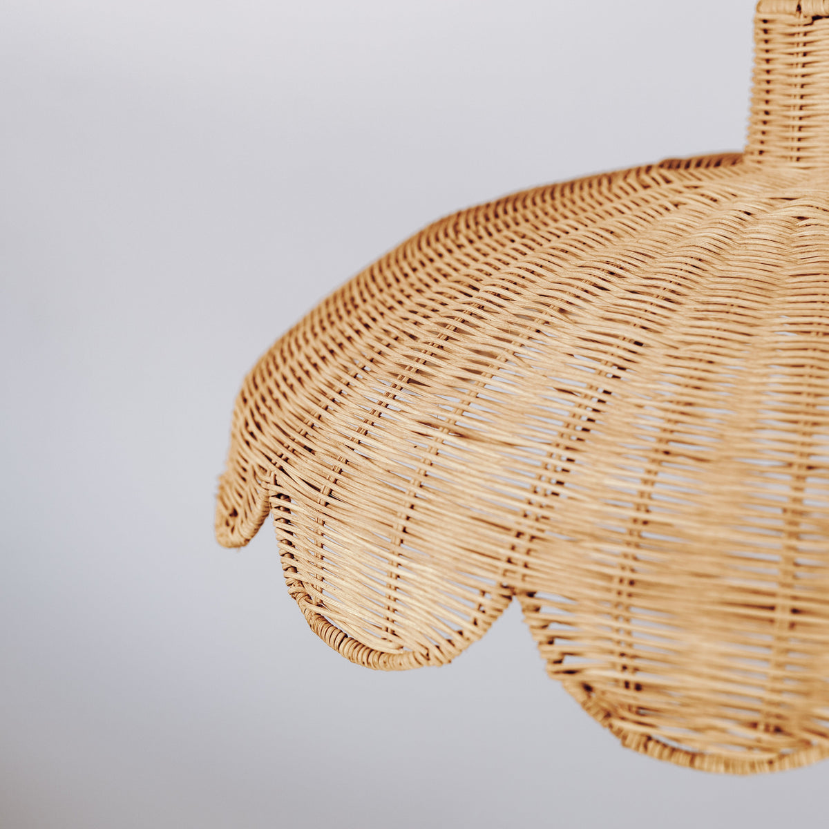 Alice Scallop Rattan Pendant Light - Natural